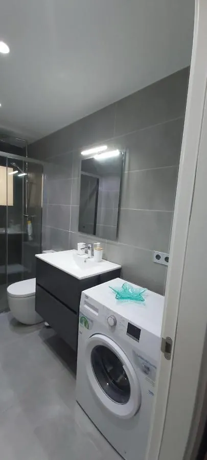 Apartamento con terraza y vistas al mar Rosas